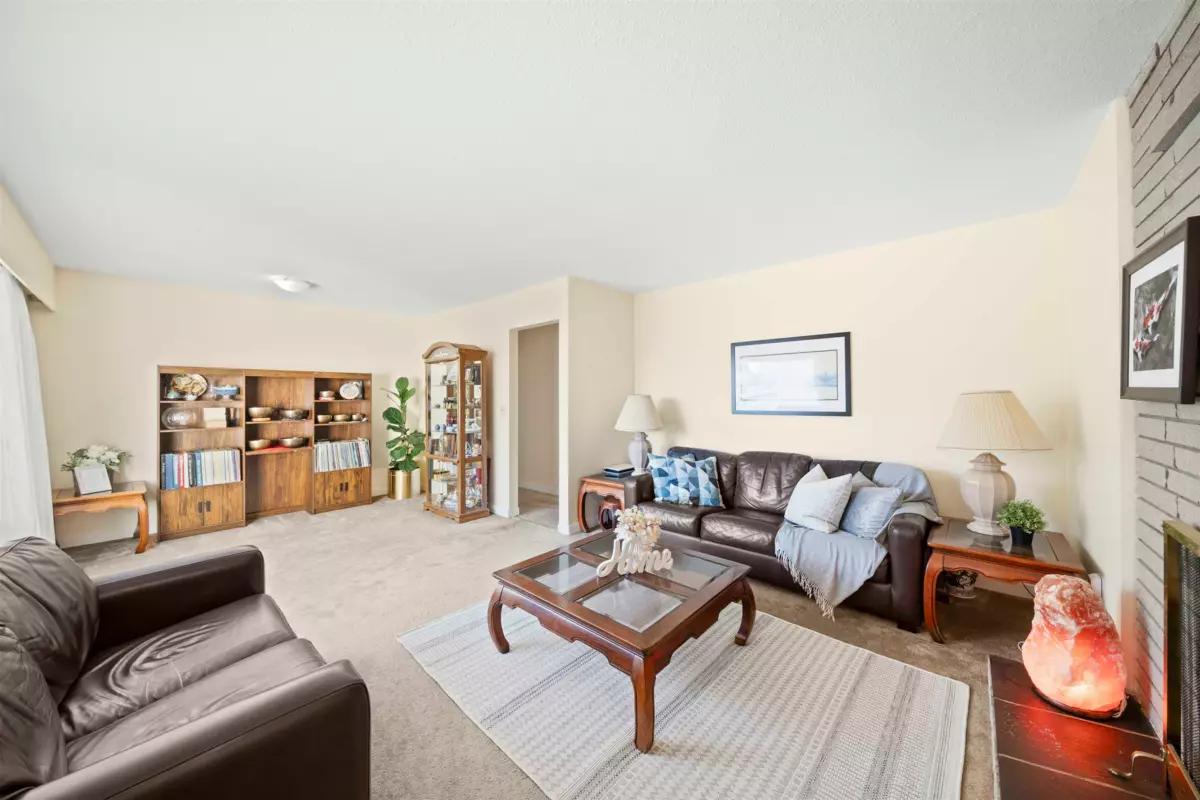 Dining Area Photo of 8431 Rosebank Crescent, Richmond, BC