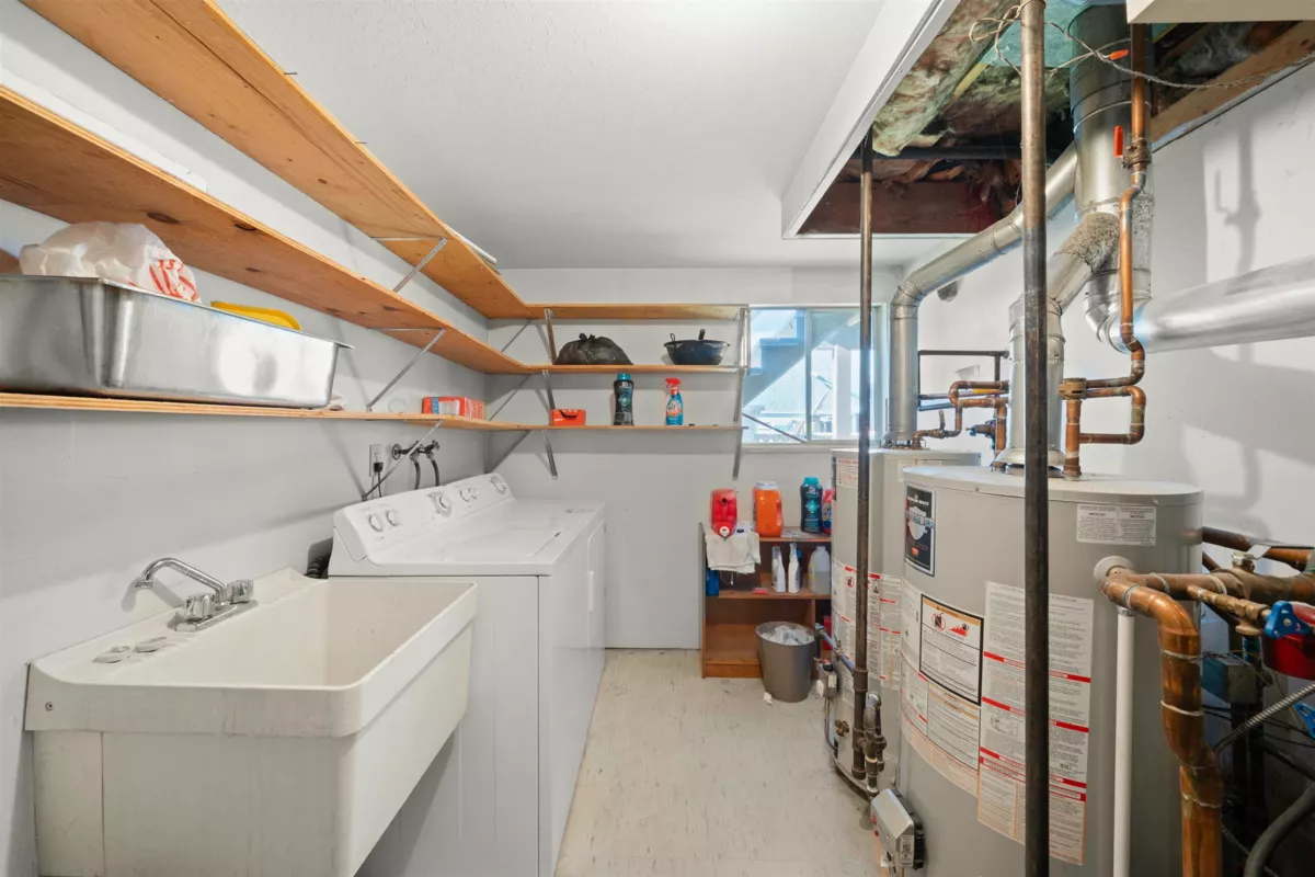 Entry Foyer Photo of 8431 Rosebank Crescent, Richmond, BC