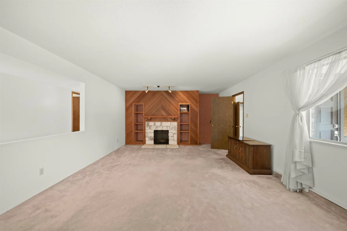 Mudroom Photo of 8431 Rosebank Crescent, Richmond, BC