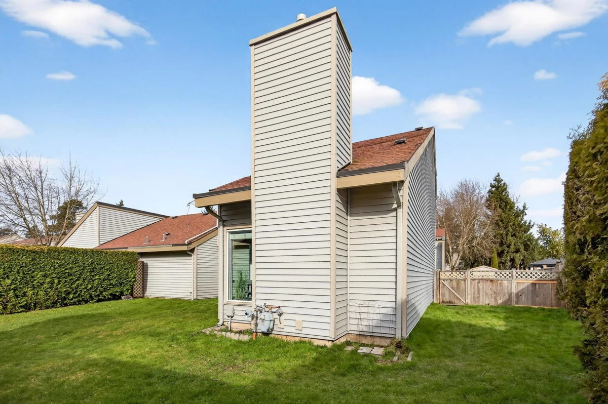 Laundry Room Photo of 6030 E Greenside Drive, Surrey, BC