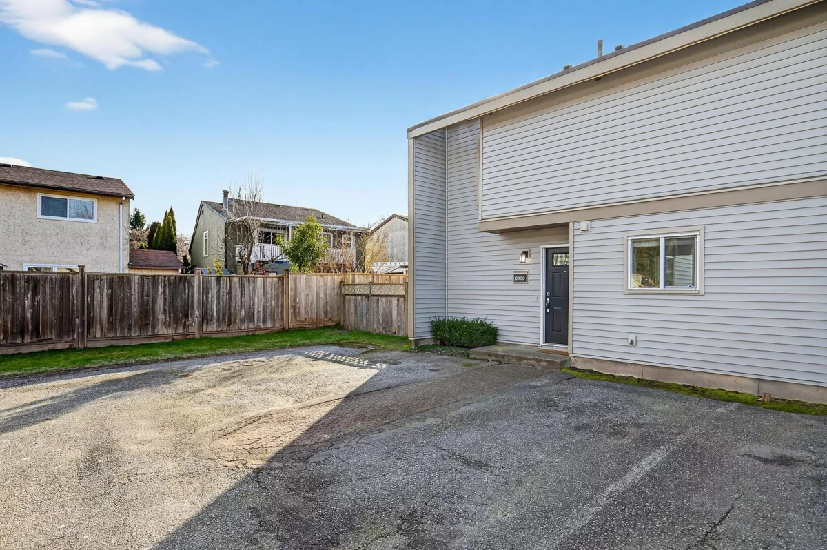 Mudroom Photo of 6030 E Greenside Drive, Surrey, BC