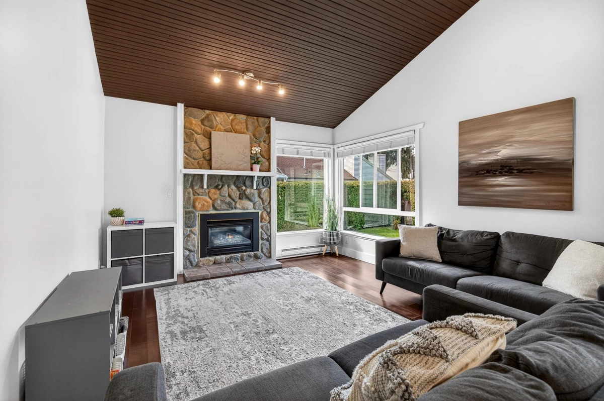 Primary Bathroom Photo of 6030 E Greenside Drive, Surrey, BC