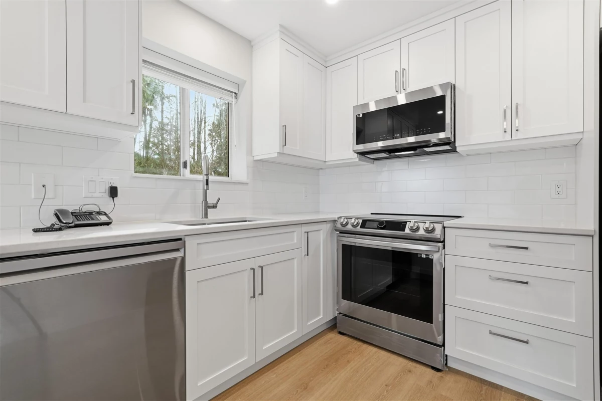 Family Room Photo of 46 6537 138 Street, Surrey, BC