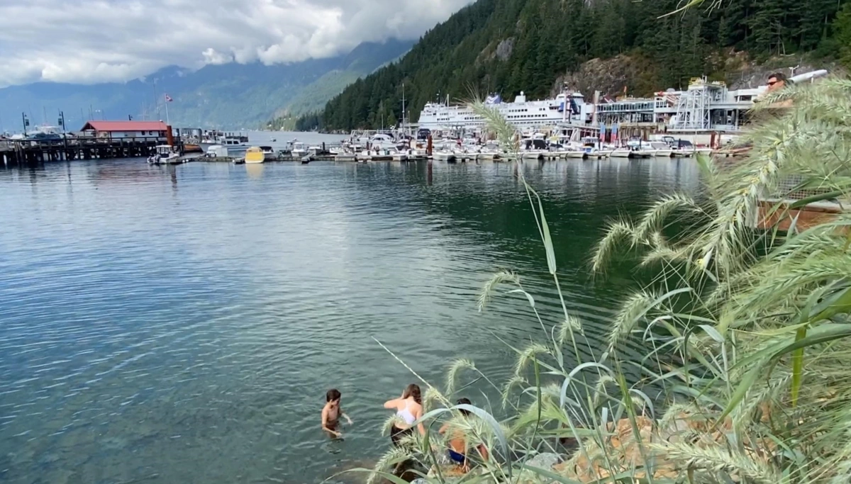 Bedroom 4 Photo of 6544 Royal Avenue, West Vancouver, BC