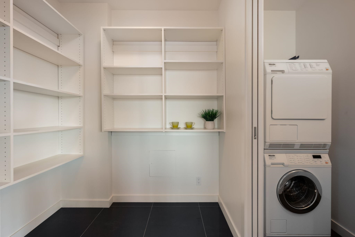 Laundry Room Photo of 2201 277 Thurlow Street, Vancouver, BC