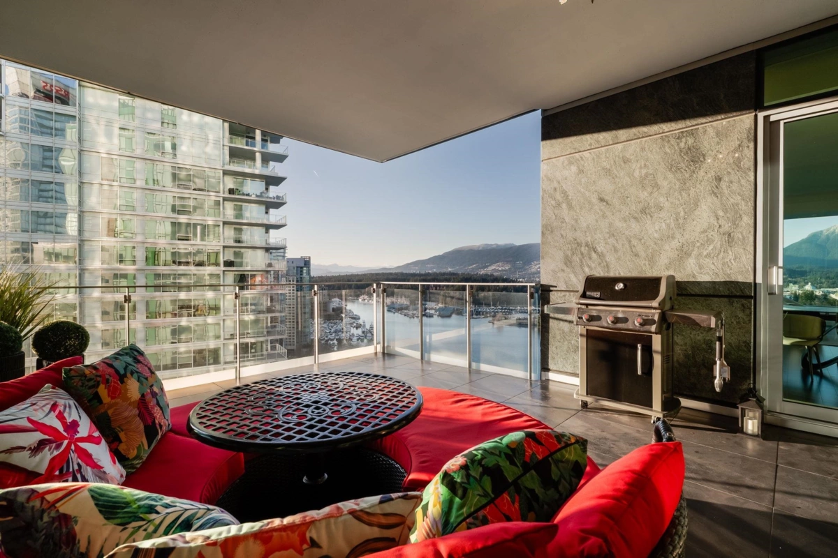 Mudroom Photo of 2201 277 Thurlow Street, Vancouver, BC