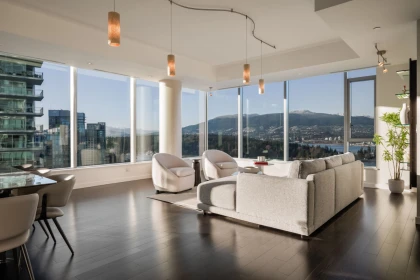 2201 277 Thurlow Street, Vancouver, BC