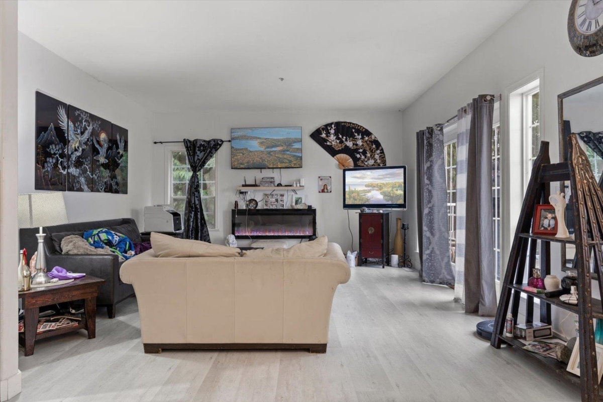 Family Room Photo of 48009 Elk View Road, Chilliwack, BC