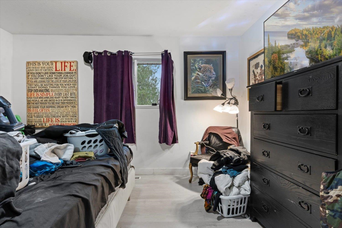 Guest Bathroom Photo of 48009 Elk View Road, Chilliwack, BC