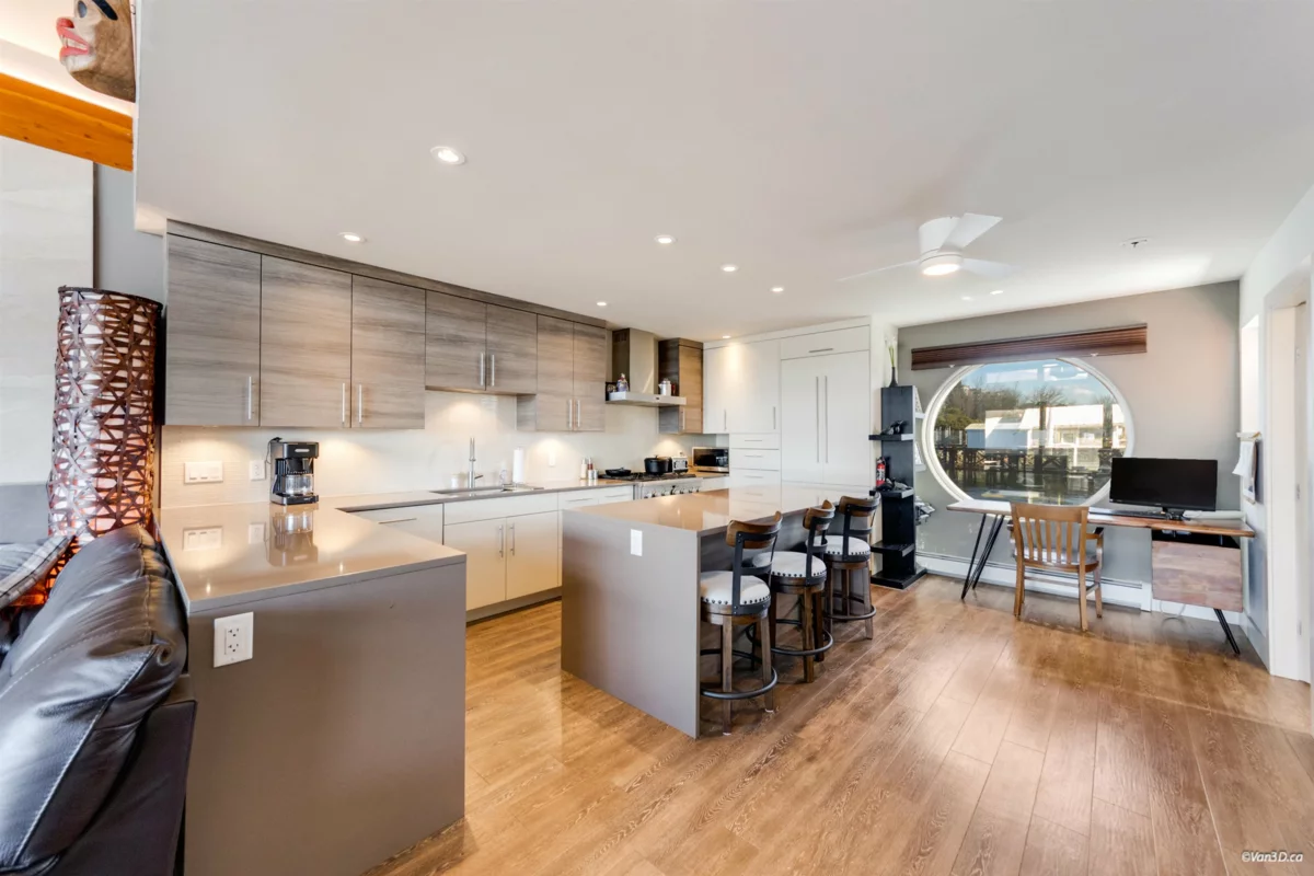 Bedroom 4 Photo of 29 415 Esplanade Avenue, North Vancouver, BC