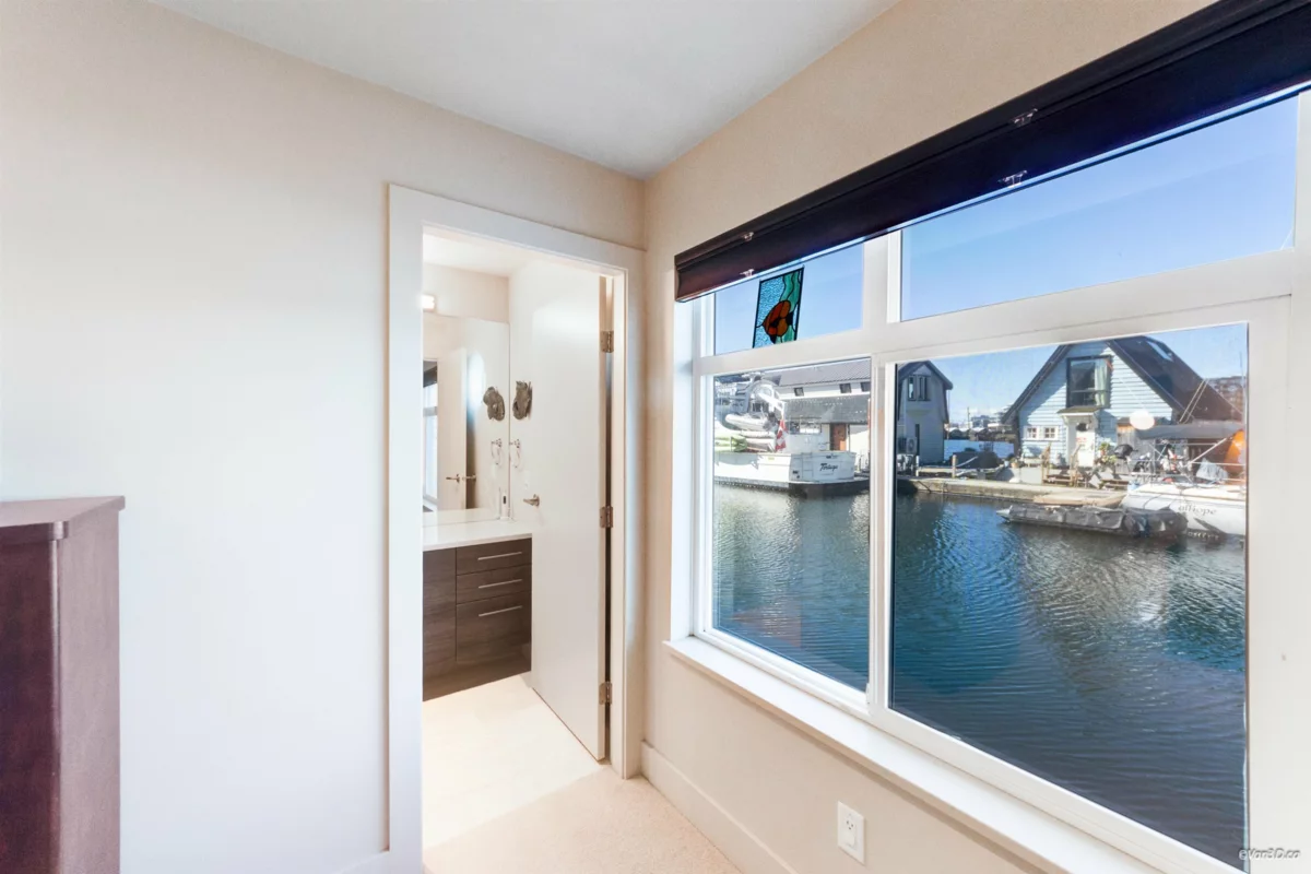 Garden / Landscaping Photo of 29 415 Esplanade Avenue, North Vancouver, BC