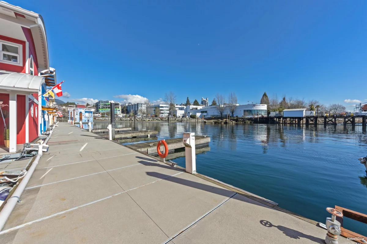 Kitchen Photo of 29 415 Esplanade Avenue, North Vancouver, BC