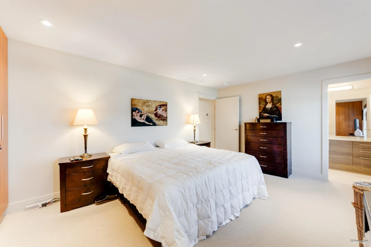 Mudroom Photo of 29 415 Esplanade Avenue, North Vancouver, BC