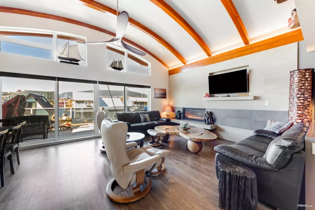 Pantry Photo of 29 415 Esplanade Avenue, North Vancouver, BC