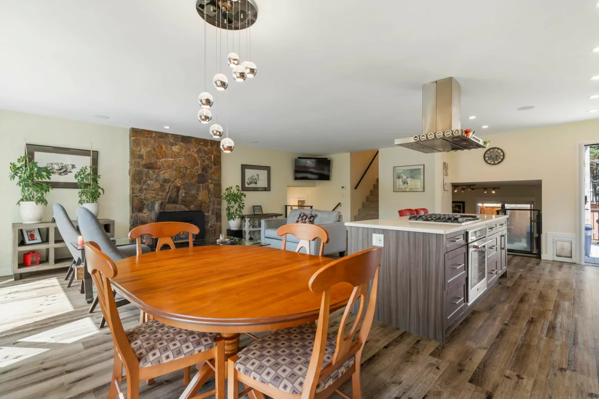 Breakfast Nook Photo of 7366 141 Street, Surrey, BC