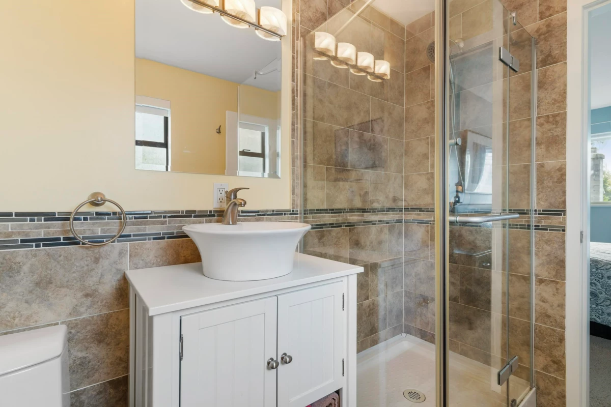 Mudroom Photo of 7366 141 Street, Surrey, BC