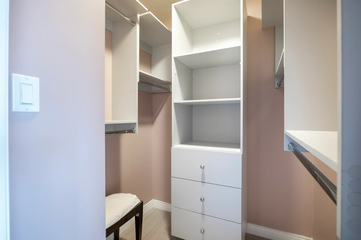 Hallway Photo of 2907 198 Aquarius Mews, Vancouver, BC