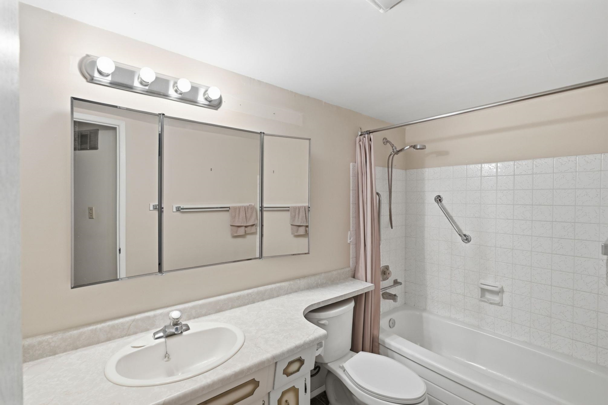 Bedroom 3 Photo of 111 32040 Peardonville Road, Abbotsford, BC