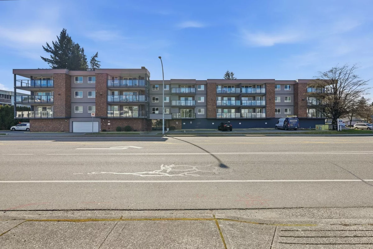 Outdoor Deck Photo of 111 32040 Peardonville Road, Abbotsford, BC