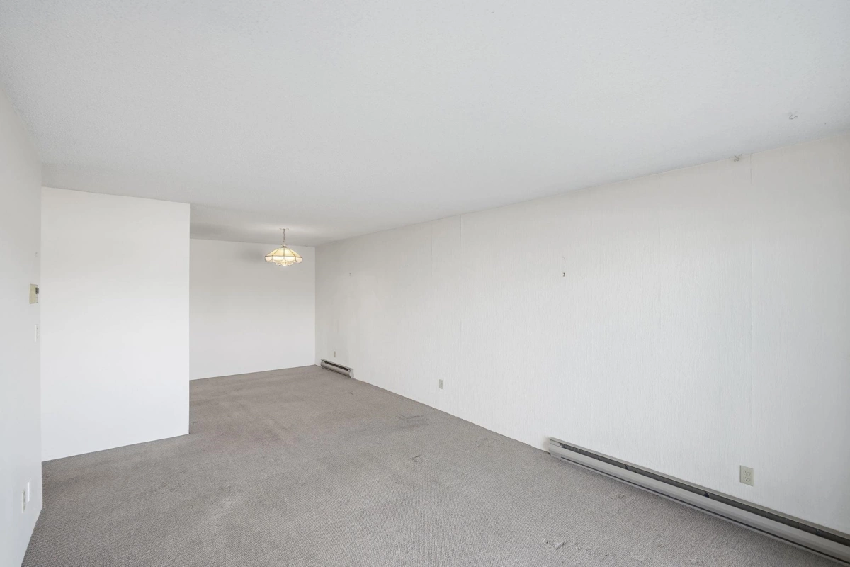 Primary Bathroom Photo of 111 32040 Peardonville Road, Abbotsford, BC