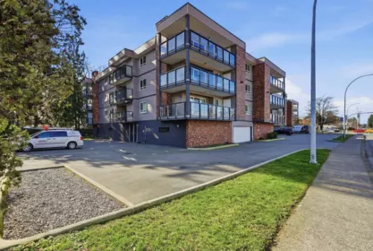 Front exterior of 111 32040 Peardonville Road, Abbotsford, BC