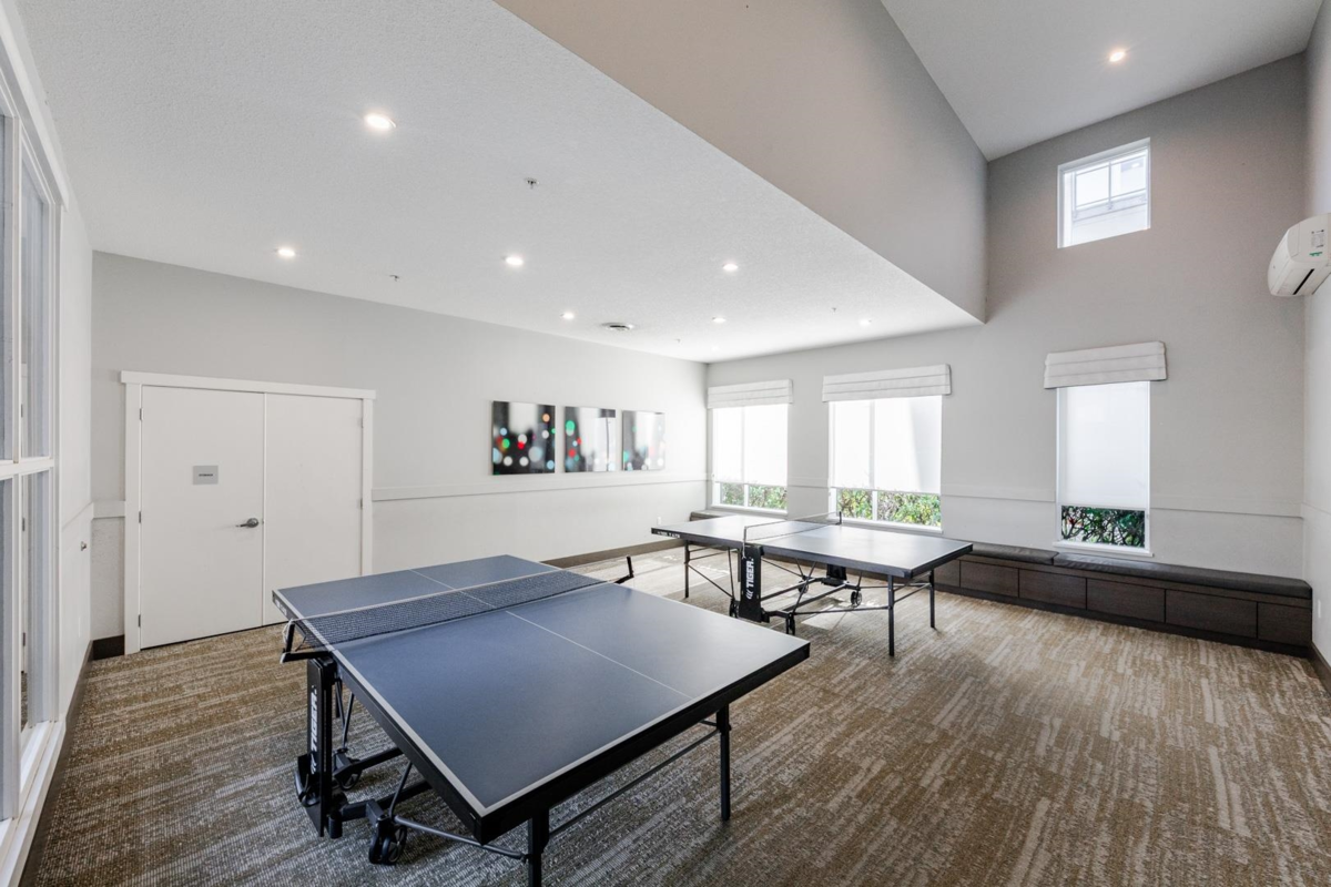 Front Yard Photo of 615 9366 Tomicki Avenue, Richmond, BC