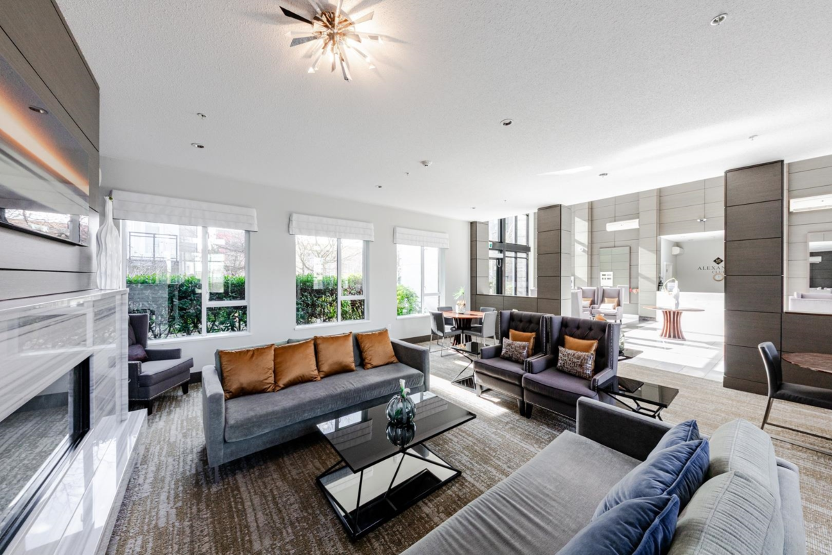 Outdoor Patio Photo of 615 9366 Tomicki Avenue, Richmond, BC