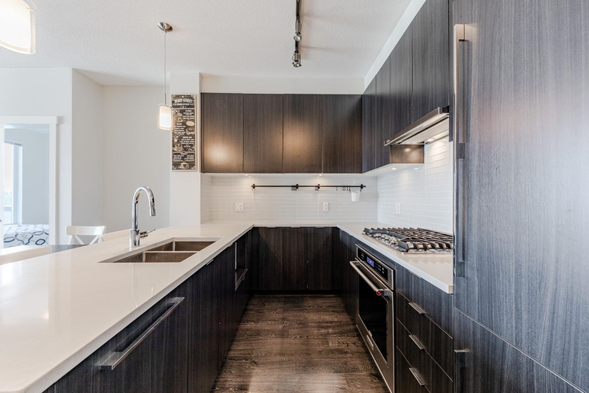 Primary Bathroom Photo of 615 9366 Tomicki Avenue, Richmond, BC