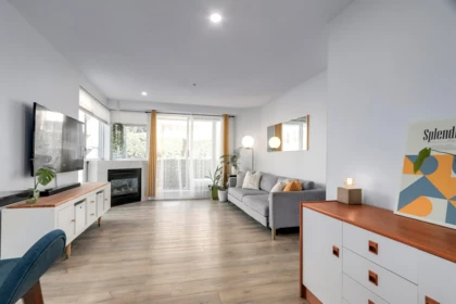 302 122 E 3rd Street, North Vancouver, BC, North vancouver — 2 bed apartment/condo for sale