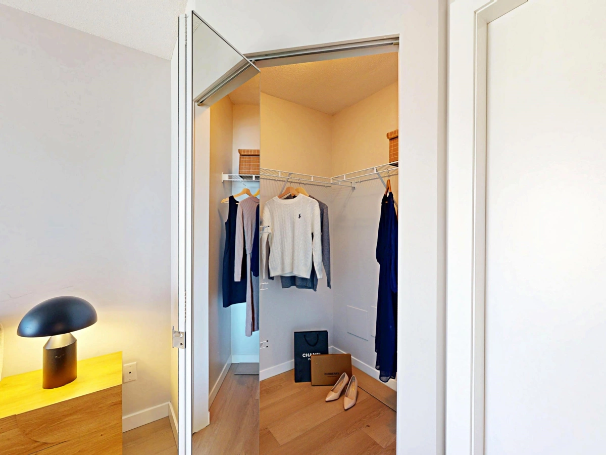 Primary Bathroom Photo of 2906 2133 Douglas Road, Burnaby, BC