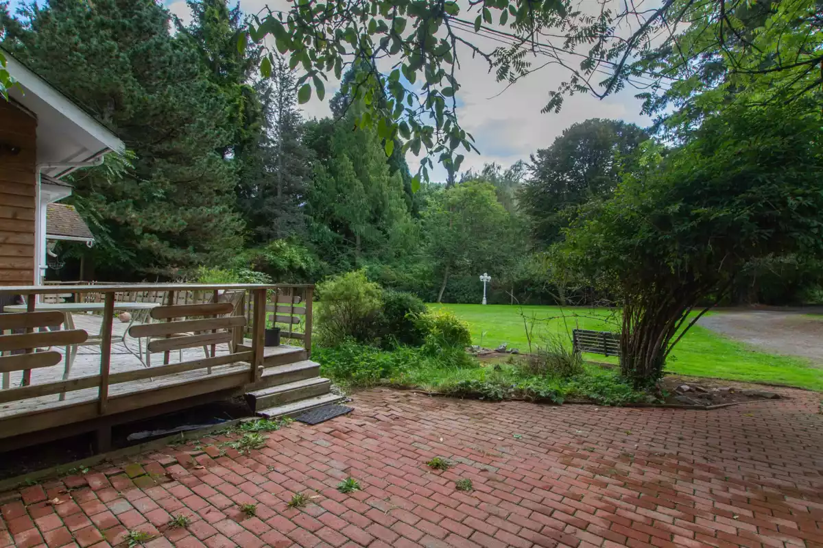 Guest Bathroom Photo of 1020 Finch Drive, Squamish, BC
