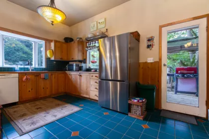 Kitchen Island Photo of 1020 Finch Drive, Squamish, BC