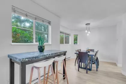 Kitchen Photo of 111 12101 80 Avenue, Surrey, BC