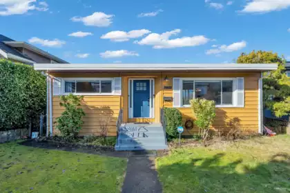 Backyard Photo of 7247 Barnet Road, Burnaby, BC