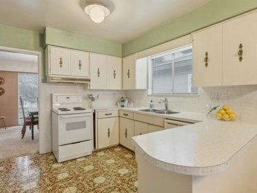 Kitchen Island Photo of 3939 Boundary Road, Vancouver, BC