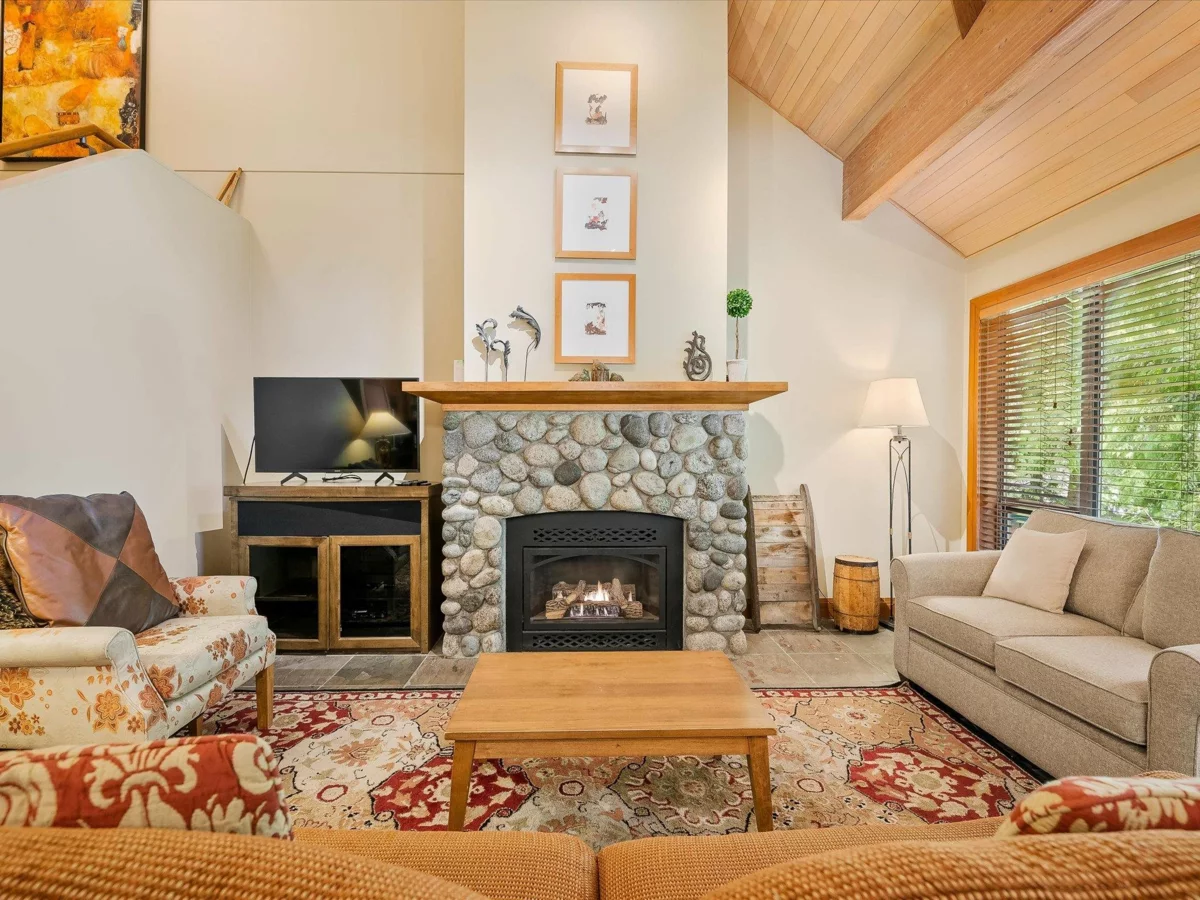 Living Room Photo of A/B 4747 Settebello Drive, Whistler, BC