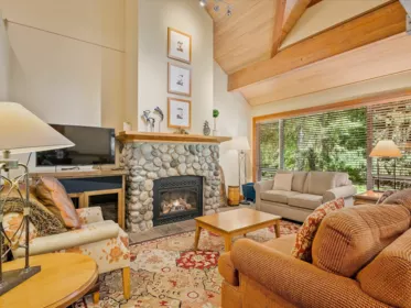 A/B 4747 Settebello Drive, Whistler, BC, Whistler — Townhouse for sale
