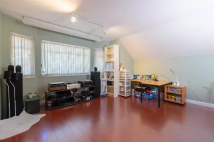 Loft / Bonus Room Photo of 9564 Thomas Drive, Richmond, BC