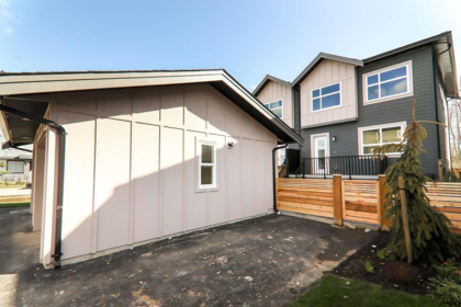 Outdoor Kitchen Photo of 20685 76 Avenue, Langley, BC