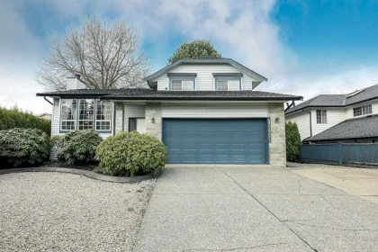 Hot Tub / Spa Photo of 15481 92a Avenue, Surrey, BC