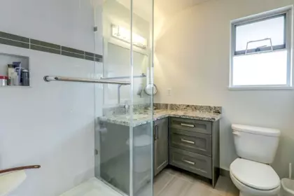 Mudroom Photo of 15481 92a Avenue, Surrey, BC