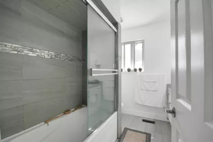 Basement Recreation Room Photo of 9488 127a Street, Surrey, BC