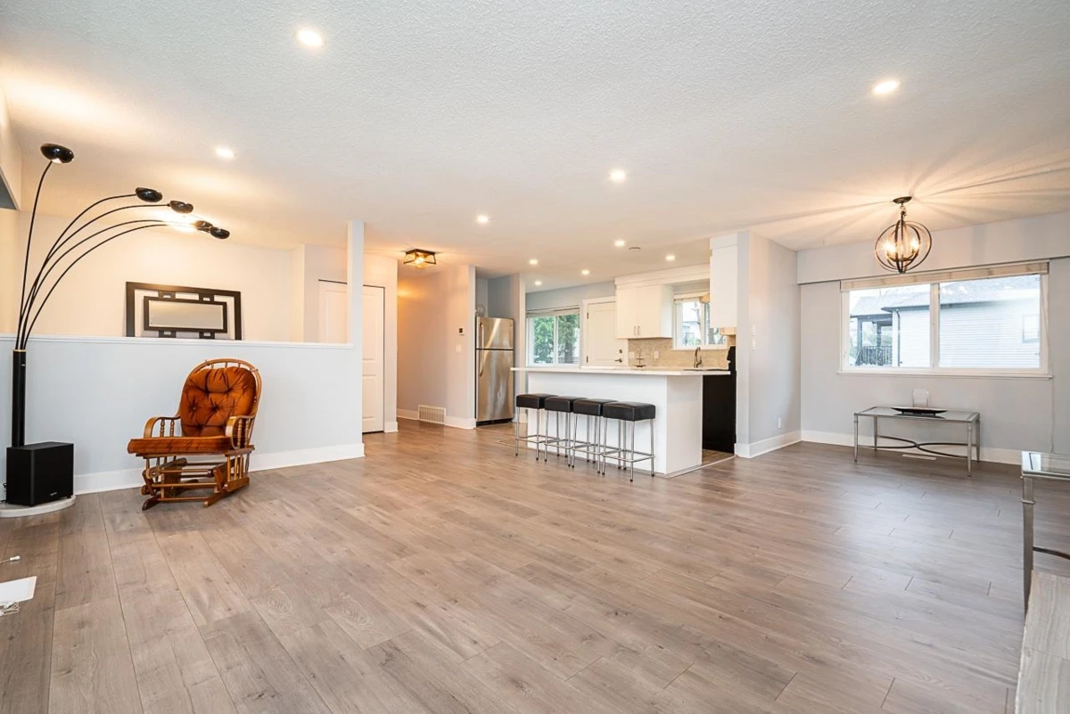 Dining Area Photo of 11278 206 Street, Maple Ridge, BC
