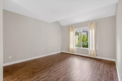 Basement Recreation Room Photo of 21 15273 24 Avenue, Surrey, BC