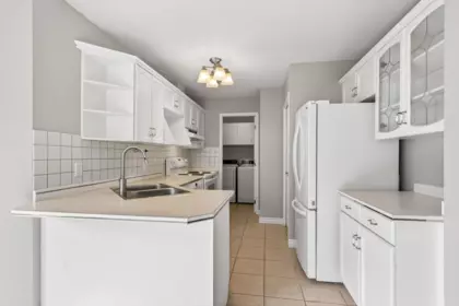 Walk-In Closet Photo of 21 15273 24 Avenue, Surrey, BC