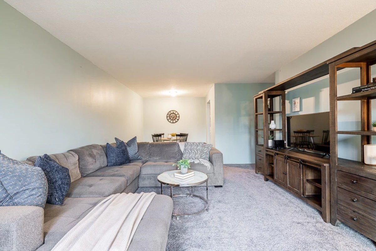 Family Room Photo of 105 33850 Fern Street, Abbotsford, BC