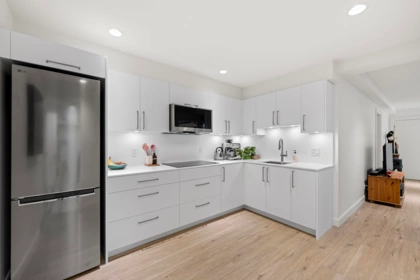 Hot Tub / Spa Photo of 1230 Esquimalt Avenue, West Vancouver, BC