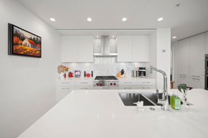 Breakfast Nook Photo of 404 1439 George Street, White Rock, BC