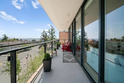 Outdoor Deck Photo of 404 1439 George Street, White Rock, BC