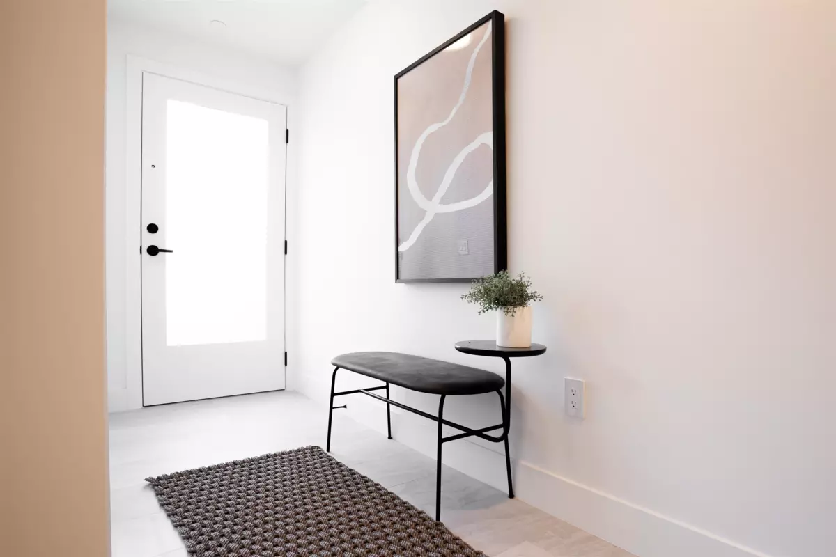 Living Room Photo of 38067 Helm Way, Squamish, BC